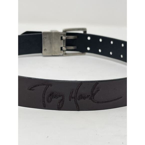 Tony Hawk Leather Belt Small 22" - 24" Boys Small Buckel Double Prong Reversible - Picture 5 of 10